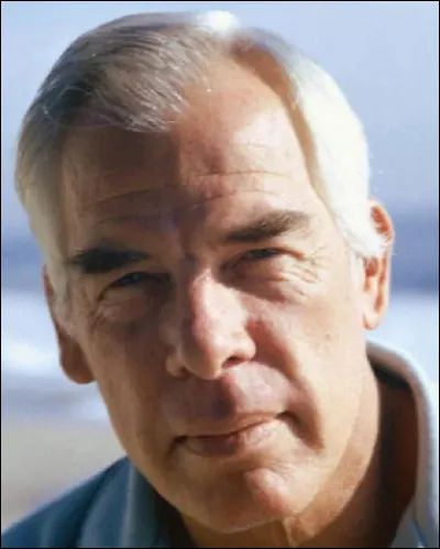 Qui est cet acteur qui joue le rôle de ''Babe Kossuck'' dans le film ''La Peur au ventre'' de 1955 ?