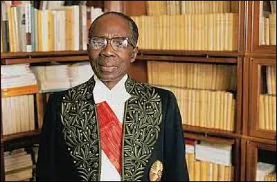 Léopold Sédar Senghor : Quelle information est inexacte ?