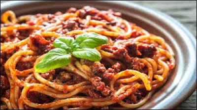 De quel pays les pâtes bolognaises viennent-elles ?