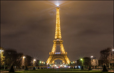 Tour Eiffel : Quelle affirmation est inexacte ?