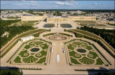 Château de Versailles : Quelle affirmation est inexacte ?