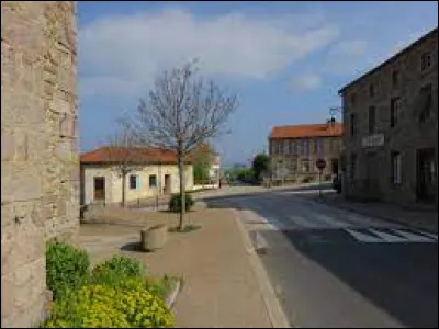 Je vous emmène dans le Forez, à Boisset-Saint-Priest. Commune de l'aire d'attraction Stéphanoise, elle se situe dans le département ...