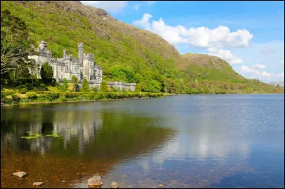 Quel pays est surnommé l'île d'Émeraude ?