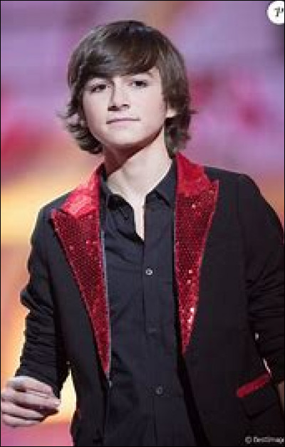 Esteban : après les Kids, il a commencé une carrière avec un membre de sa famille, qui ?