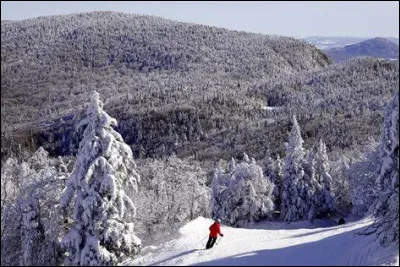 Quel pays a autorisé le mariage entre deux personnes du même sexe le 1er juillet 2022 ?