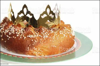 Comment appelle-t-on la part supplémentaire du gâteau cuisiné pour cette fête ?