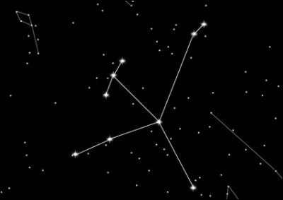 Quel est le nom de cette constellation, dominante par rapport aux autres, composée de 9 étoiles ?