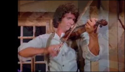 De quelle couleur sont les cheveux de Johnny Johnson ?