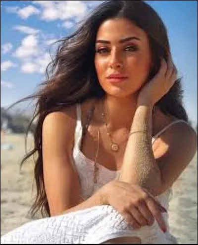 Quel est le nom de cette actrice ?