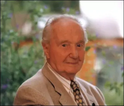 Qui est cet écrivain, auteur du roman historique ''Fortune de France'' ?