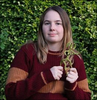 Qui est cette youtubeuse ?