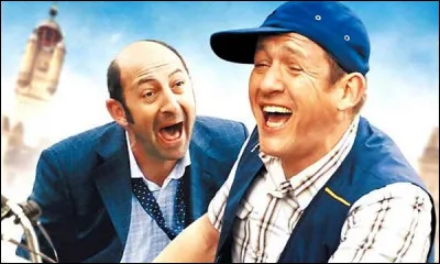 Dans le film "Bienvenue chez les Ch'tis", quel personnage est incarné par Kad Merad ?