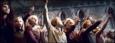 A qui Jedusor a-t-il demandé ce que sont les Horcruxes ?