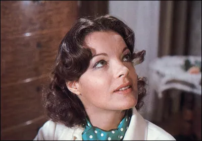 Quel cinéaste français a réalisé le film "Une femme à sa fenêtre" (1976) avec Romy Schneider ?