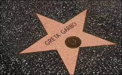 Parmi ces l&eacute;gendes, qui n'a pas son &eacute;toile sur le Hollywood Walk of Fame ?