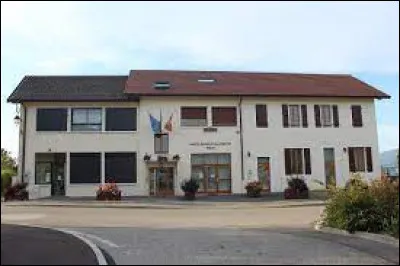 Commune de l'aire d'attraction de Genève-Annemasse, dans l'arrondissement de Saint-Julien-en-Genevois, Saint-Germain-sur-Rhône se situe dans le département ...