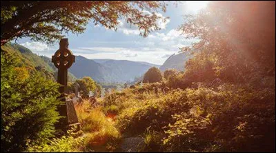 A quelle fête romaine peut-on assimiler Imbolc ?