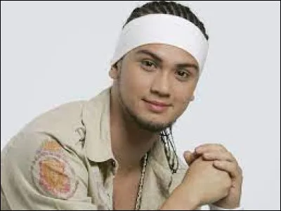 Quel chanteur originaire des Philippines cartonne avec sa chanson "Trackin' " ?