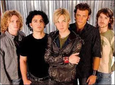 Quel groupe de rock américain a chanté "Wherever You Will Go" ?