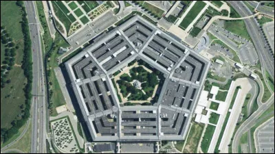 La somme des angles intérieurs d'un pentagone est égale à 540 degrés.