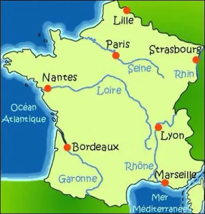 Vous souhaitez connaître la distance à vol d'oiseau entre Nantes et Marseille. Sur cette carte, vous mesurez le segment reliant ces deux villes et trouvez une longueur de 4 cm. L'échelle étant à 1/17 500 000, quelle distance sépare réellement les deux villes ?