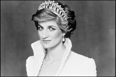 Laquelle de ces actrices n'a pas interprété Lady Diana sur les écrans ?