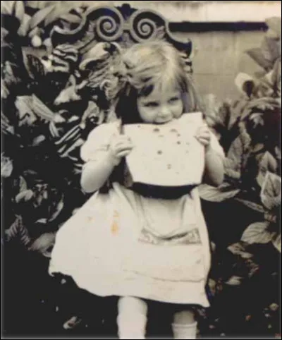 Qui est née en 1908 ?