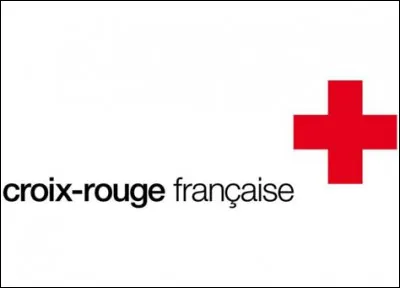 Combien d'infirmières ont été envoyées sur le terrain durant la Première Guerre mondiale grâce à la Croix-Rouge française ?