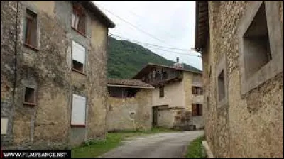 Roquefort-les-Cascades est un village de l'ancienne région Midi-Pyrénées situé dans le département ...