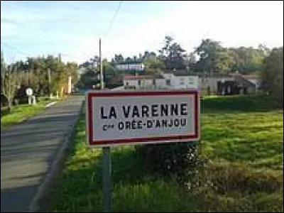 Ancienne commune Angevine, dans les Mauges, La Varenne se situe en région ...