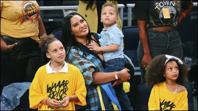 Comment sa compagne s'appelle-t-elle ?