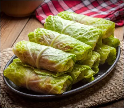 Quel autre nom donne-t-on au chou farci ?