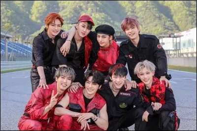 En quelle année le clip "God's Menu" est-il sorti ?