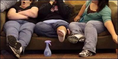 En quelle année l'OMS a-t-elle classé l'obésité comme maladie chronique ?