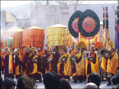 En quelle année a été instauré le festival de la Grande Prière ?