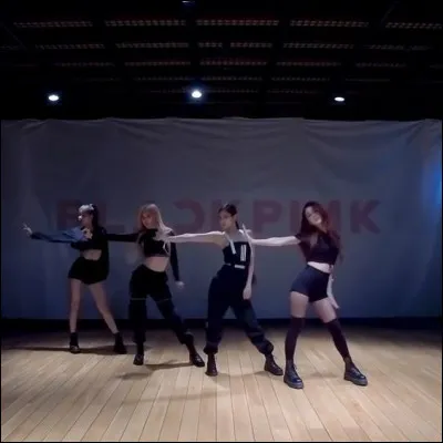 Les Blackpink ont battu de nombreux records grâce à la chanson, mais c'est aussi grâce à la chorégraphie. Le nom de la danse est...