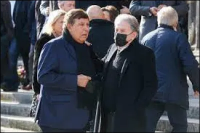 Est d'ascendance juive ashkénaze :