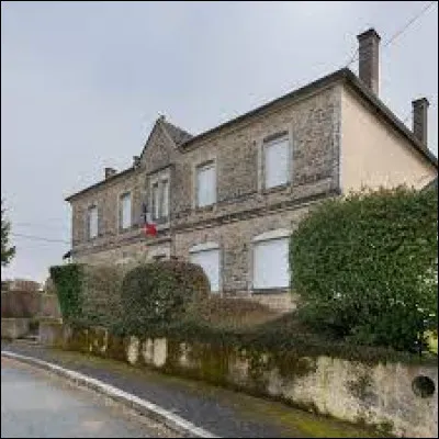 Village occitan, dans l'arrondissement de Figeac, Estal se situe dans le département ...