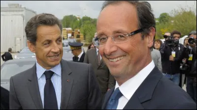 A été élu président de la République avec plus de 53% de voix :