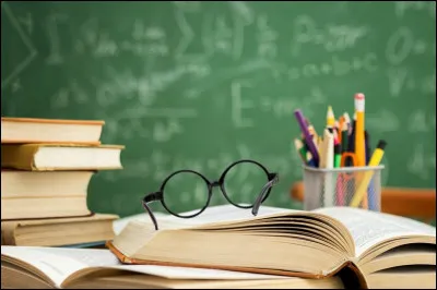 Quel est le titre du roman de Romain Gary, publié en 1945 ?