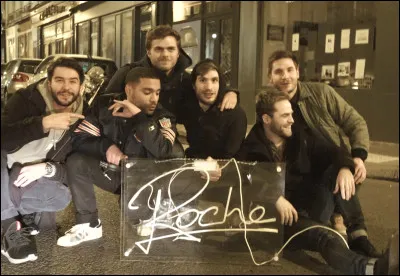 "Such a shame" est un titre interprété par le groupe...