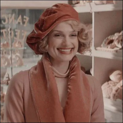 Choisis une image pour Queenie Goldstein.