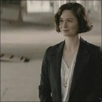 Choisis une image pour Tina Goldstein.