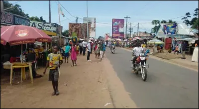 Kikwit : dans quel pays d'Afrique la ville de Kikwit, 400 000 habitants, se trouve-t-elle ?