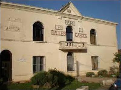 Nous partons faire un petit tour dans les Cévennes, aux Salles-du-Gardon. Ville de l'aire d'attraction Alésienne, elle se situe dans le département ...