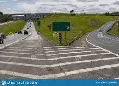 Quel nom porte les 110 km de côtes entre la Hague et Avranches ?