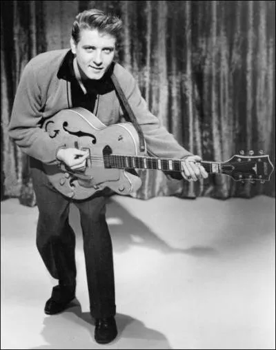 Il est l'interprte de' Cmon everybody' c'est ... .