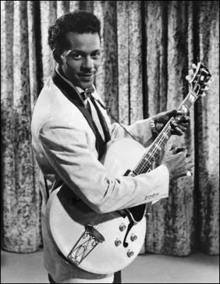 Il est l'interprte de 'Johnny be good' c'est ... .