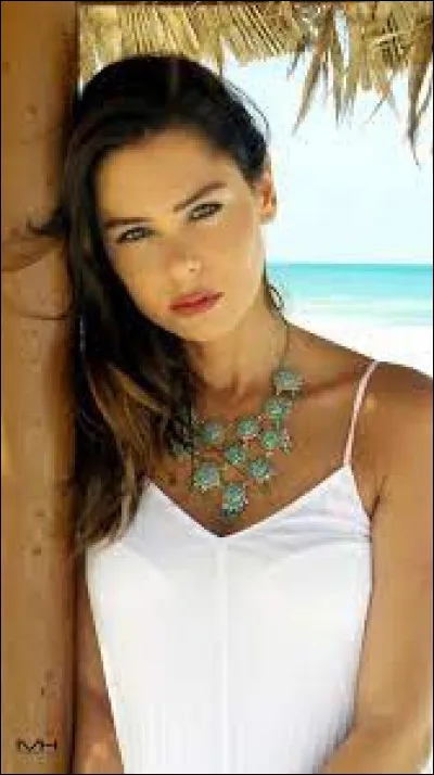 Quel est le nom de cette actrice ?