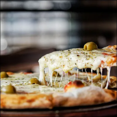 Quelle pâte doit-on préparer pour faire une pizza ?